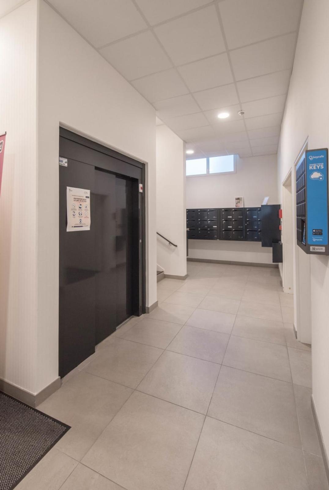 MELANIE - Appartement proche gare, arrivée 24 24 Le Mans Extérieur photo